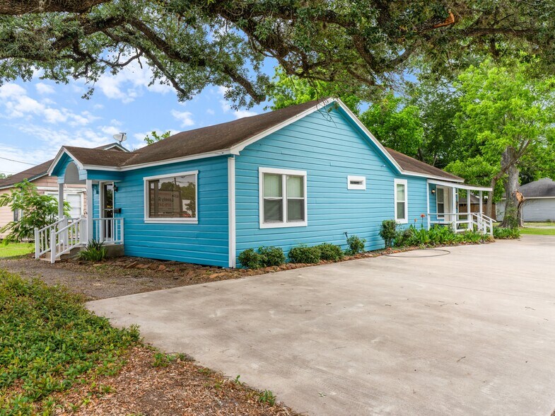 3021 Avenue F, Bay City, TX à vendre - Photo de l’immeuble – Image 3 sur 22