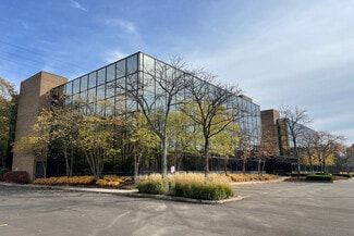 Plus de détails pour 300 E long lake Rd, Bloomfield Hills, MI - Bureau à louer