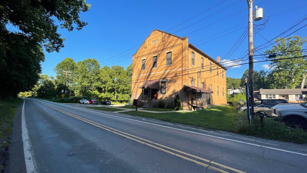 7621 Noblestown Rd, Mc Donald, PA à vendre - Photo de l’immeuble – Image 2 sur 10