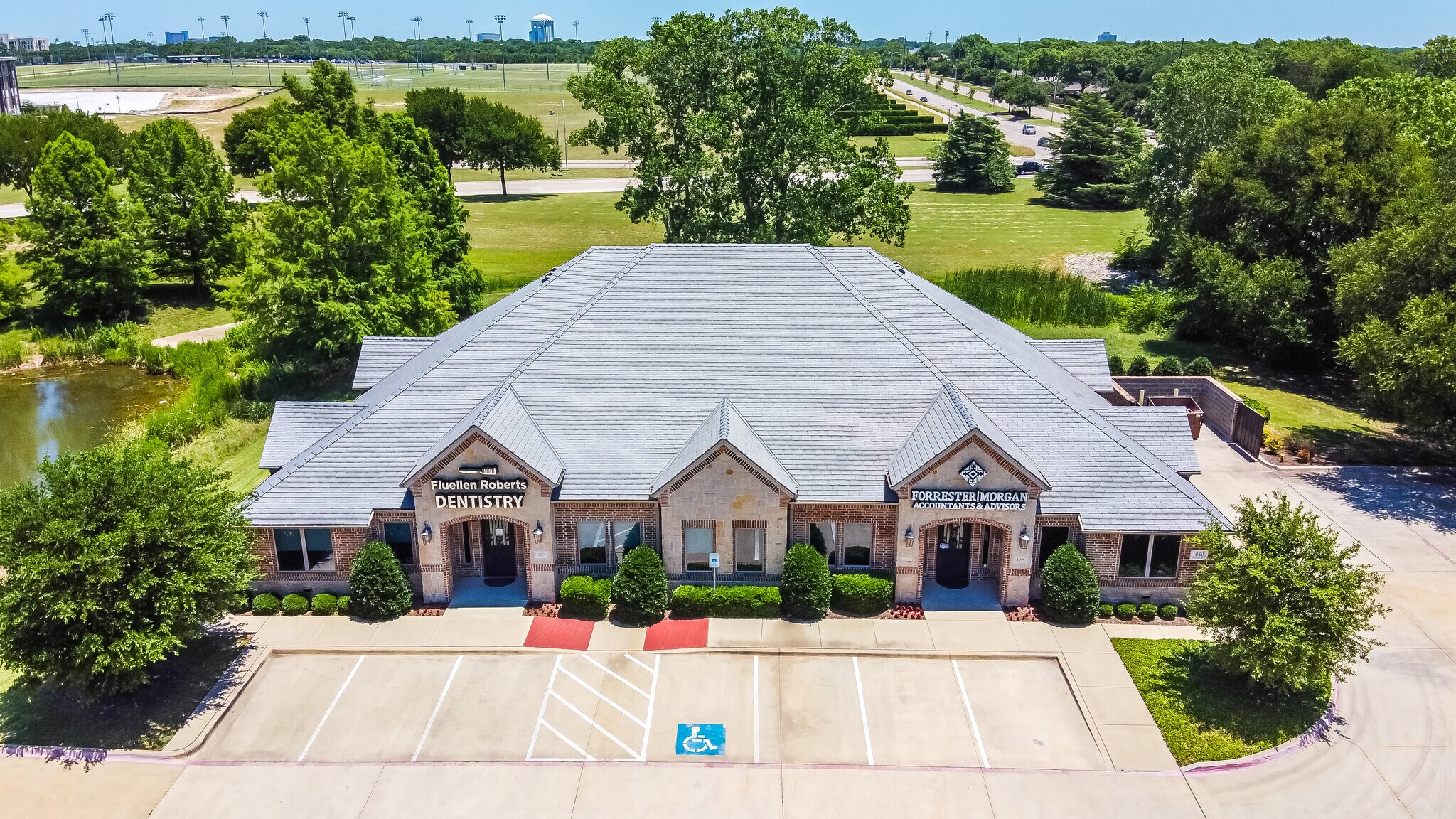 1050 W Campbell Rd, Richardson, TX à vendre Photo de l’immeuble– Image 1 sur 27