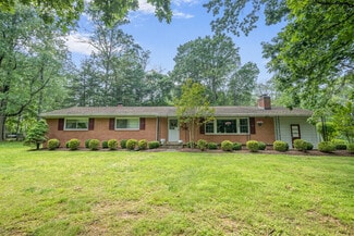 Plus de détails pour 1701 Maydale Dr, Silver Spring, MD - Santé à vendre