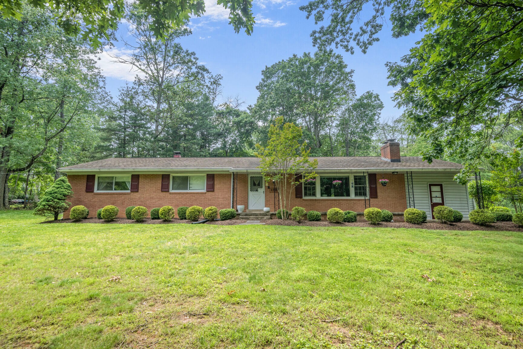 1701 Maydale Dr, Silver Spring, MD à vendre Photo de l’immeuble– Image 1 sur 13