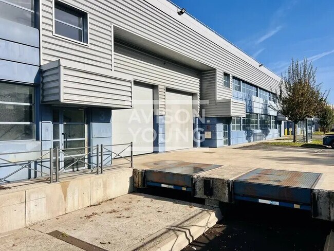 Plus de détails pour Industriel/Logistique à louer