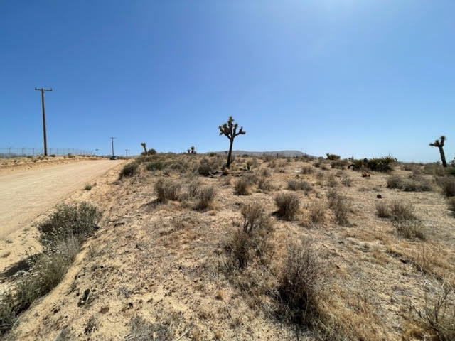 0 Valley Vista Ave, Apple Valley, CA à vendre - Photo de l’immeuble – Image 2 sur 9