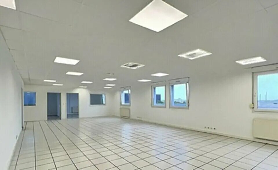 Bureau dans Saint-Avold à louer - Photo intérieure – Image 2 sur 4