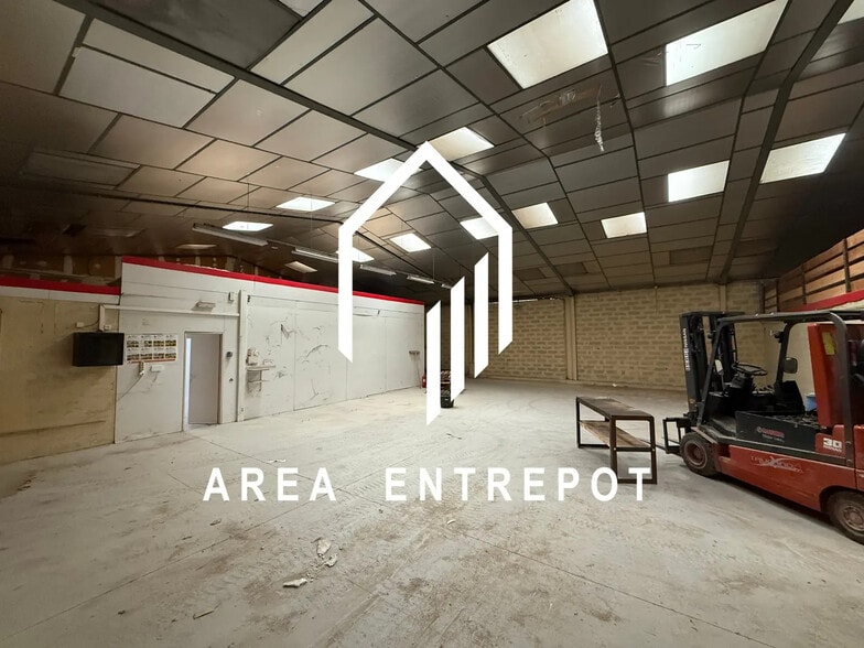 Local d’activités dans Aix-en-Provence à louer - Photo intérieure – Image 2 sur 7