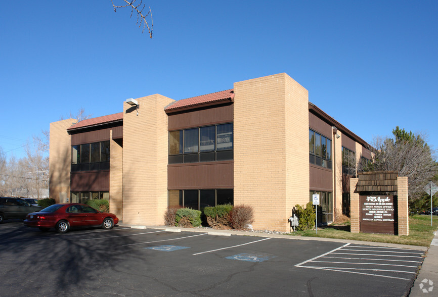 445 Apple St, Reno, NV à louer - Photo principale – Image 2 sur 7