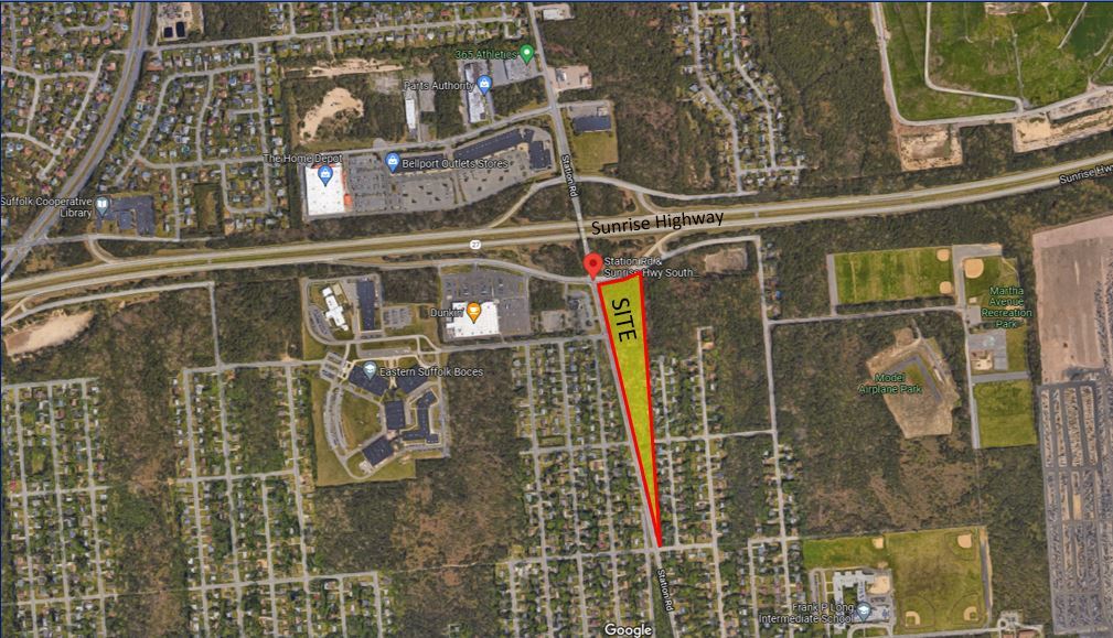 Sunrise Hwy South Service, Bellport Village, NY à vendre Photo de l’immeuble– Image 1 sur 2