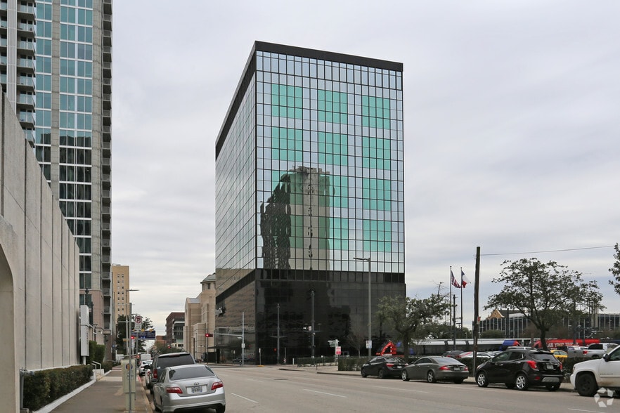 1801 Main St, Houston, TX à louer - Photo de l’immeuble – Image 1 sur 12