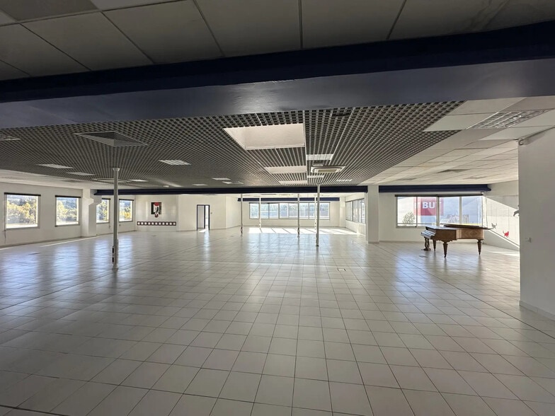 2 Rue Ferdinand De Lesseps, Digne-les-Bains à louer - Photo de l’immeuble – Image 3 sur 11