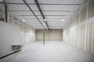 11201 49th St N, Clearwater, FL à louer Photo intérieure– Image 1 sur 10