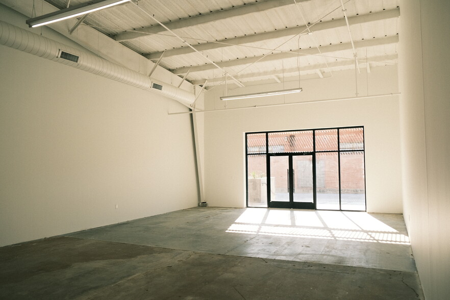 126 Glass St, Dallas, TX à louer - Photo de l’immeuble – Image 2 sur 6