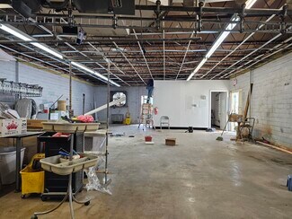 Plus de détails pour 8309-8323 McCullough Ave, San Antonio, TX - Local d'activités à louer