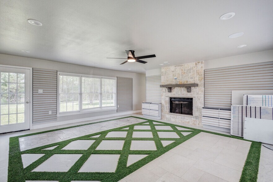 4877 Sam Rayburn Hwy, Anna, TX à louer - Photo de l’immeuble – Image 1 sur 45