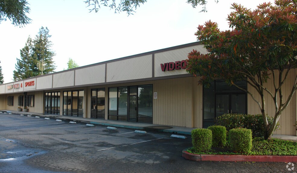 10 Enterprise Dr, Rohnert Park, CA à louer - Photo de l’immeuble – Image 3 sur 7