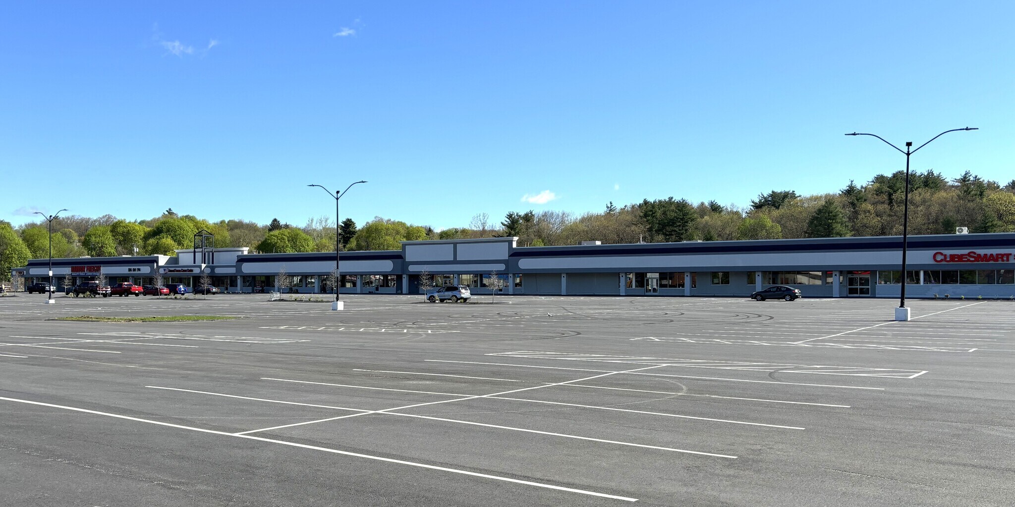 380-432 John Fitch Hwy, Fitchburg, MA à louer Photo de l’immeuble– Image 1 sur 28