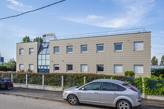 Plus de détails pour 3 Rue Du Docteur Albert Schwetzer, Morangis - Local d'activités à louer