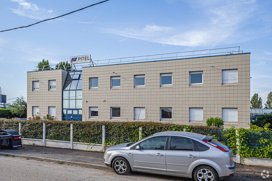 3 Rue Du Docteur Albert Schwetzer, Morangis à louer - Photo principale – Image 1 sur 2