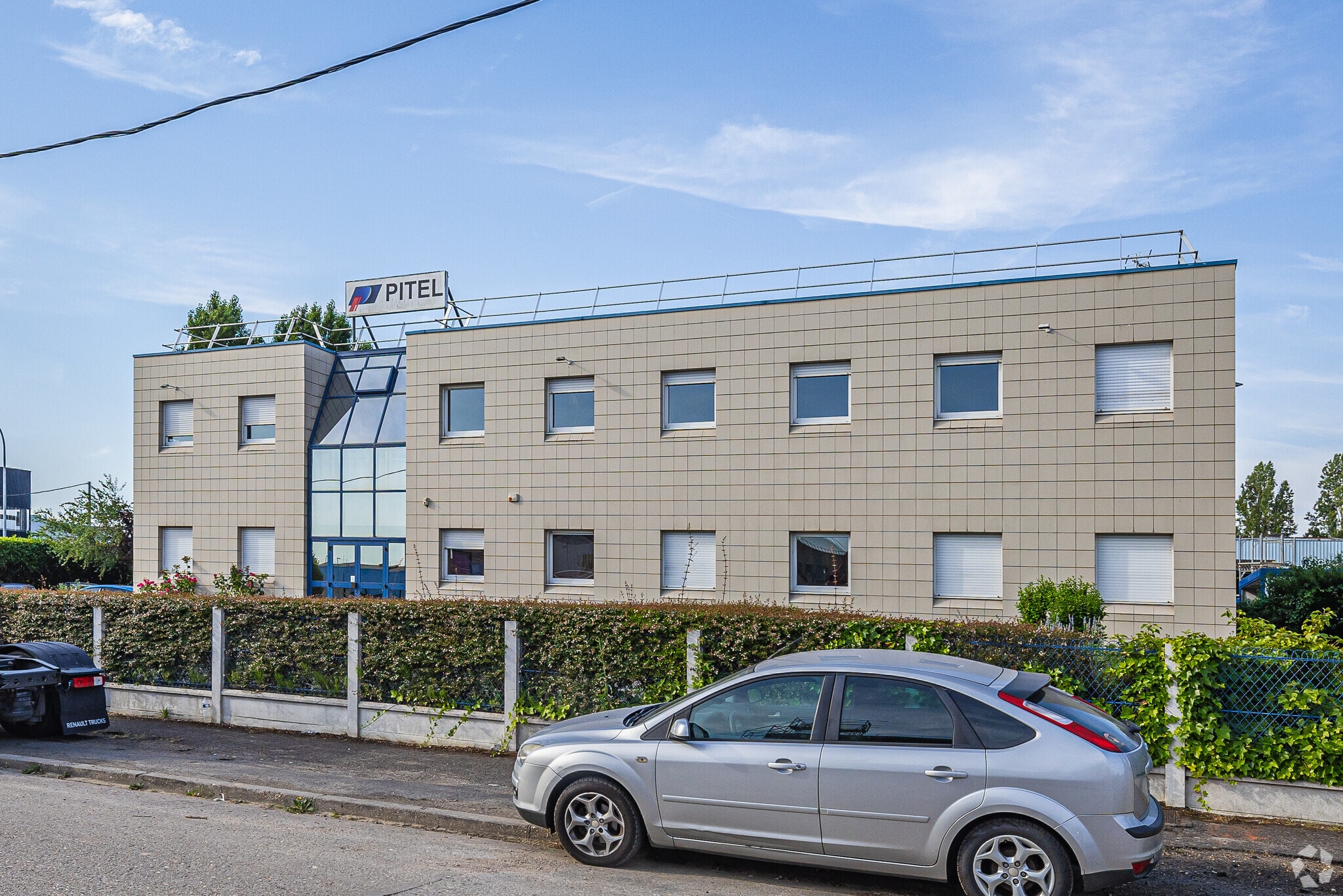 3 Rue Du Docteur Albert Schwetzer, Morangis à louer Photo principale– Image 1 sur 3