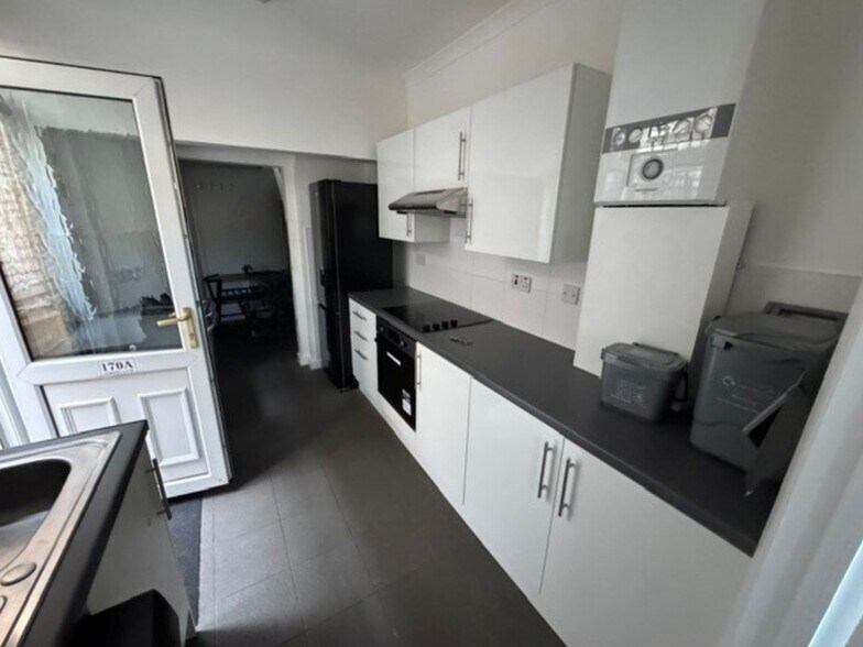 170 Forest Ln, Londres à vendre - Photo de l’immeuble – Image 3 sur 6