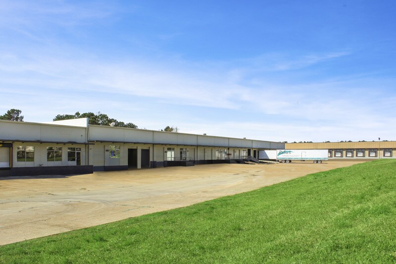 1355 Boling St, Jackson, MS à louer - Photo de l’immeuble – Image 2 sur 3