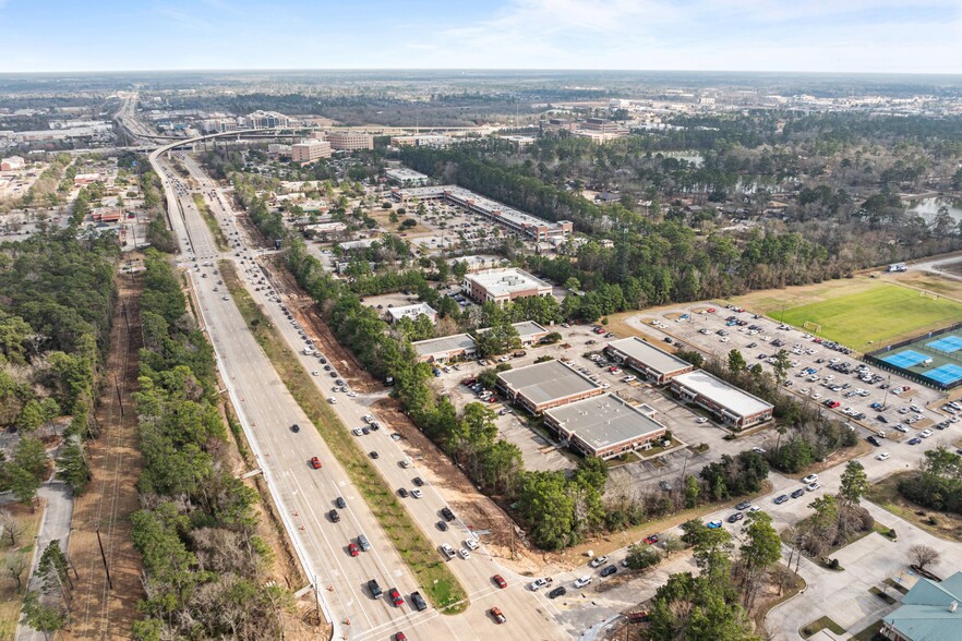 3115 College Park Dr, Conroe, TX à vendre - Photo de l’immeuble – Image 1 sur 10