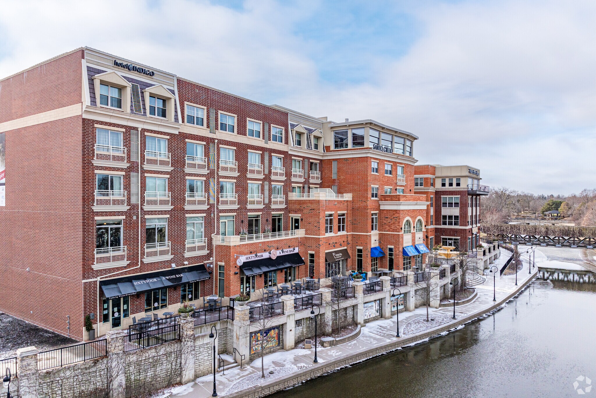 123 Water St, Naperville, IL à louer Photo principale– Image 1 sur 7