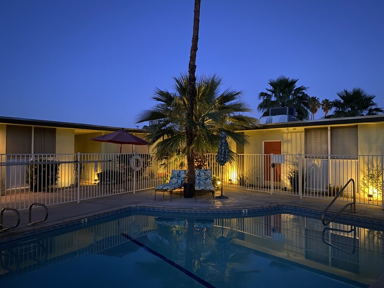 1777 E Arenas Rd, Palm Springs, CA à vendre - Photo de l’immeuble – Image 3 sur 21