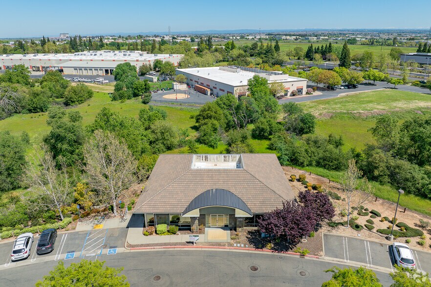 1410 Blue Oaks Blvd, Roseville, CA à louer - Aérien – Image 3 sur 7