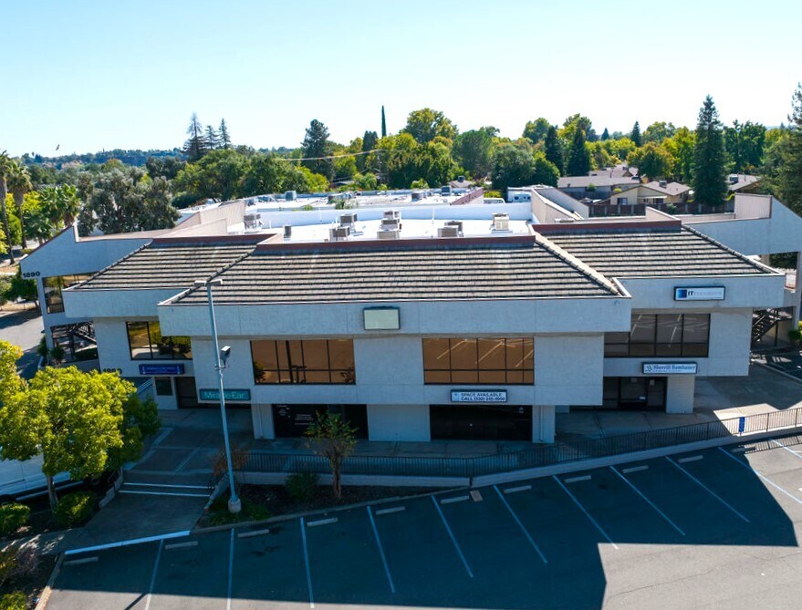 1890 Park Marina Dr, Redding, CA à louer Photo de l’immeuble– Image 1 sur 13
