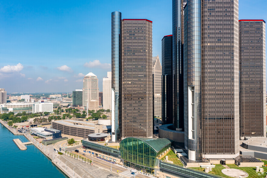 400 Renaissance Ctr, Detroit, MI à louer - Photo de l’immeuble – Image 2 sur 10