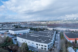 8055-8067 North Fraser Way, Burnaby, BC - Vue aérienne vue de carte
