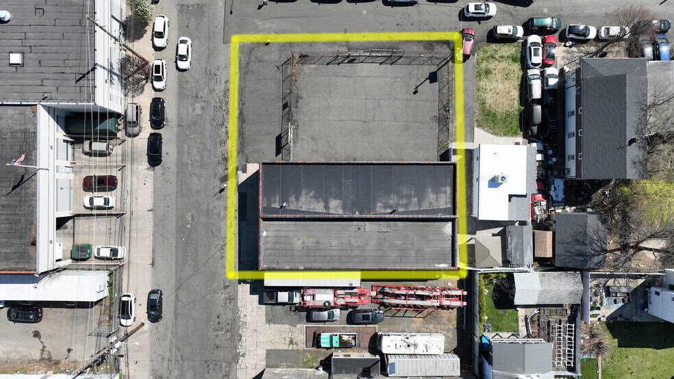 72 Illinois Ave, Paterson, NJ à vendre - Photo de l’immeuble – Image 2 sur 15