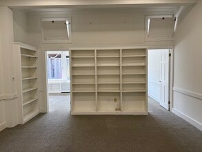 45 E Putnam Ave, Greenwich, CT à louer Photo intérieure– Image 1 sur 5