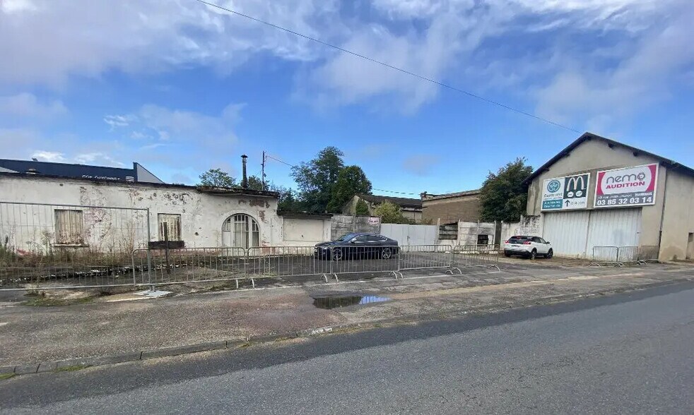 Local d'activités dans Tournus à vendre - Photo de l’immeuble – Image 1 sur 3