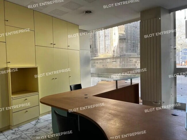 Plus de détails pour Bureau à louer