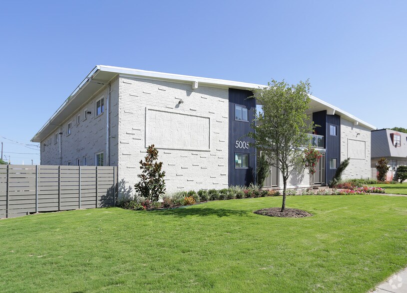 5005 San Jacinto St, Dallas, TX à vendre - Photo principale – Image 2 sur 32