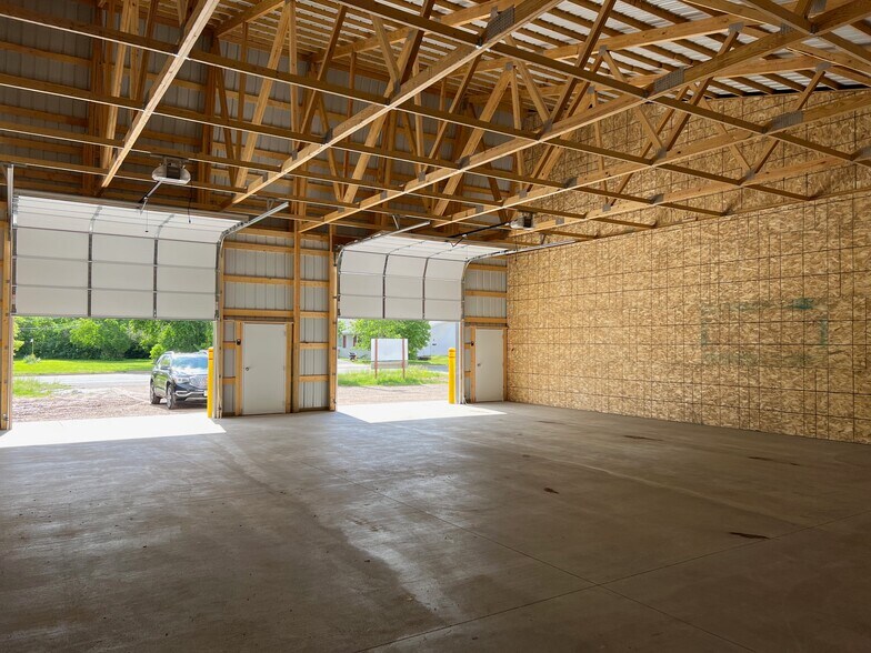 1570 Macauley Ave, Rice Lake, WI à louer - Photo de l’immeuble – Image 3 sur 5