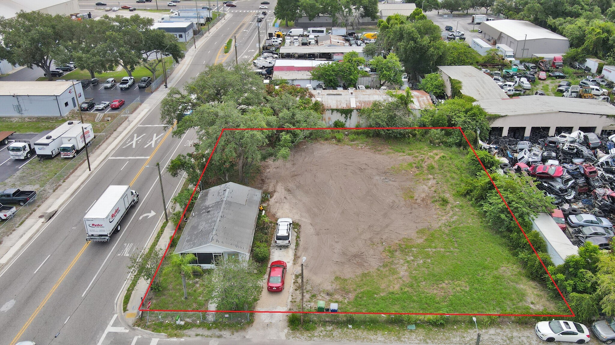 3909 N 38th St, Tampa, FL à louer Photo de l’immeuble– Image 1 sur 22