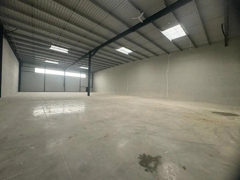 Local d’activités dans La Queue-en-Brie à louer - Photo intérieure – Image 3 sur 9