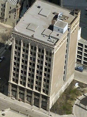 213 Notre Dame Ave, Winnipeg, MB à louer - Photo principale – Image 1 sur 7