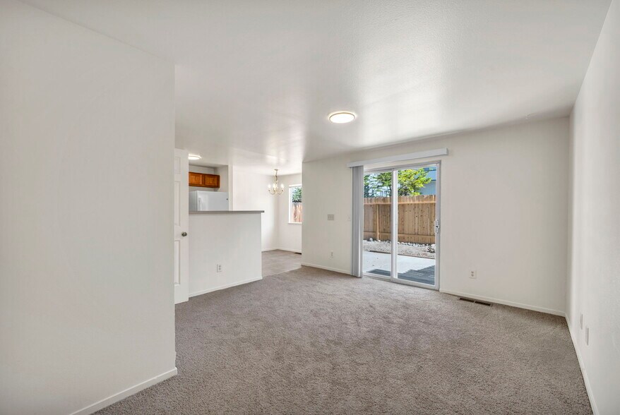 3936 Village Dr, Carson City, NV à vendre - Photo de l’immeuble – Image 2 sur 39