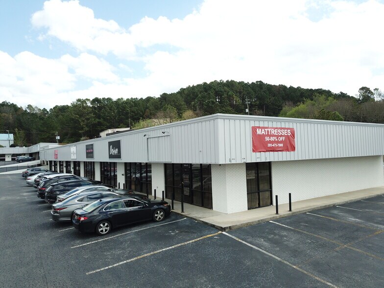 2969 Pelham Pky, Pelham, AL à louer - Photo de l’immeuble – Image 2 sur 4