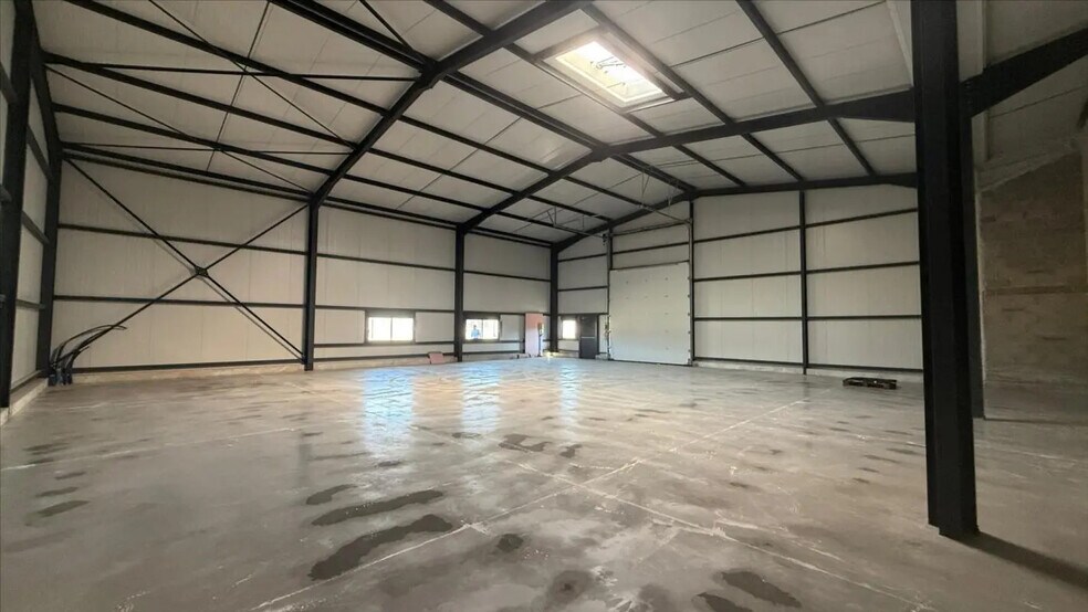 Industriel/Logistique dans Montagnat à vendre - Photo de l’immeuble – Image 1 sur 1