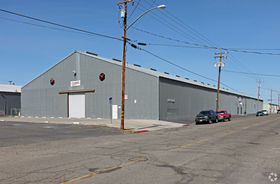 500 S Center St, Turlock, CA à vendre - Photo principale – Image 1 sur 21
