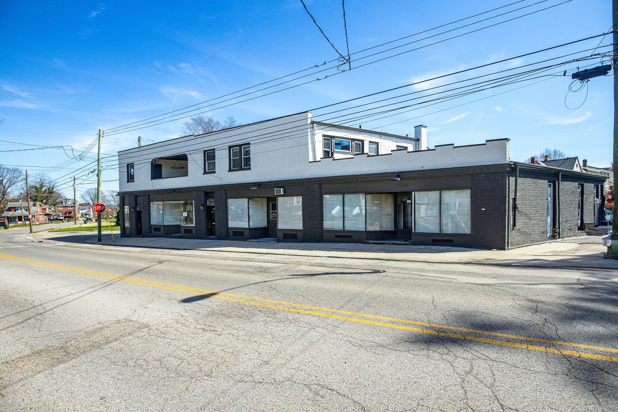 2435 Williams Ave, Cincinnati, OH à louer Photo principale– Image 1 sur 49