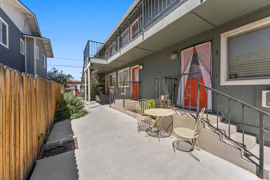 521 Sinclair, Reno, NV à vendre - Photo de l’immeuble – Image 3 sur 19