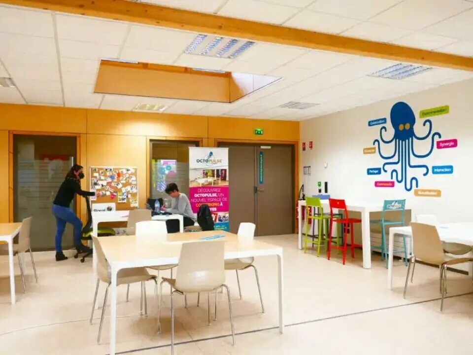 Bureau dans Troyes à louer Photo de l’immeuble– Image 1 sur 5
