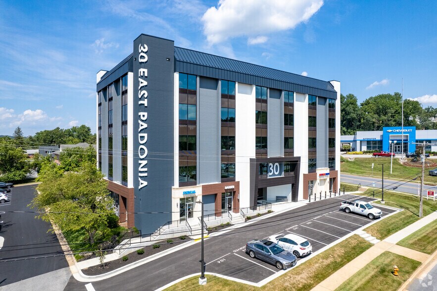 30 E Padonia Rd, Timonium, MD à louer - Photo principale – Image 1 sur 13