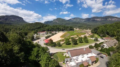 2693 Memorial Hwy, Lake Lure, NC - VUE AÉRIENNE  vue de carte - Image1